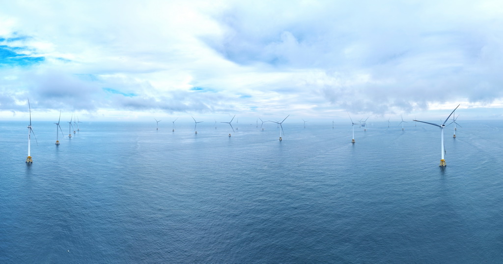 6月19日拍摄的三峡集团漳浦二期海上风电项目现场（无人机照片）。