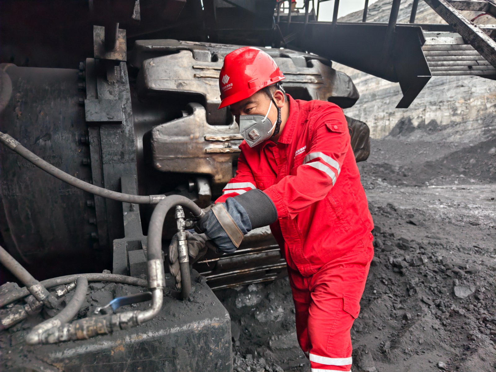 381ba1f5abb9443baa2b3680e8baa79