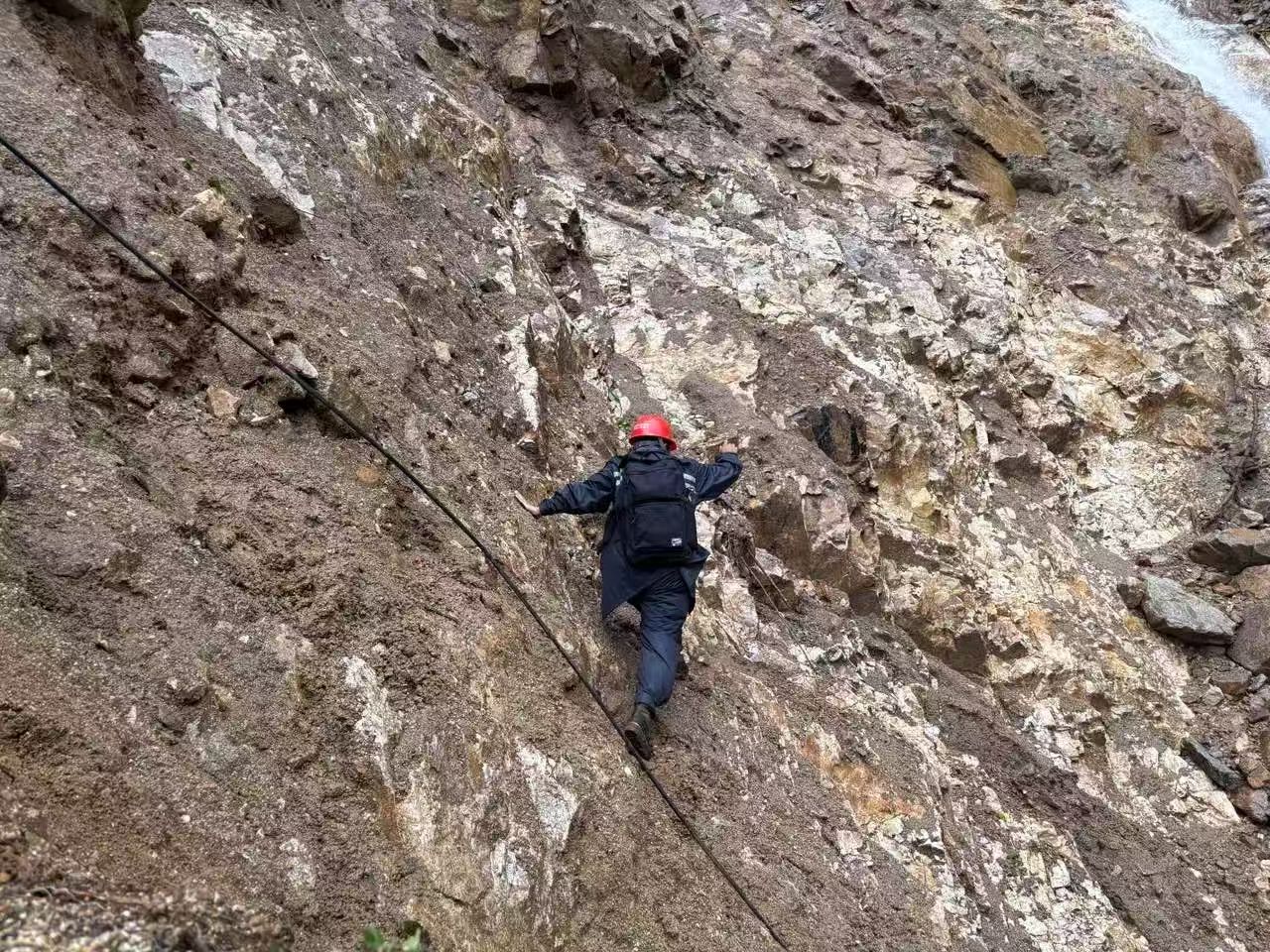 95098ec735df5e8cf984a37944de73ba_.jpg 95098ec735df5e8cf984a37944de73ba_.jpg