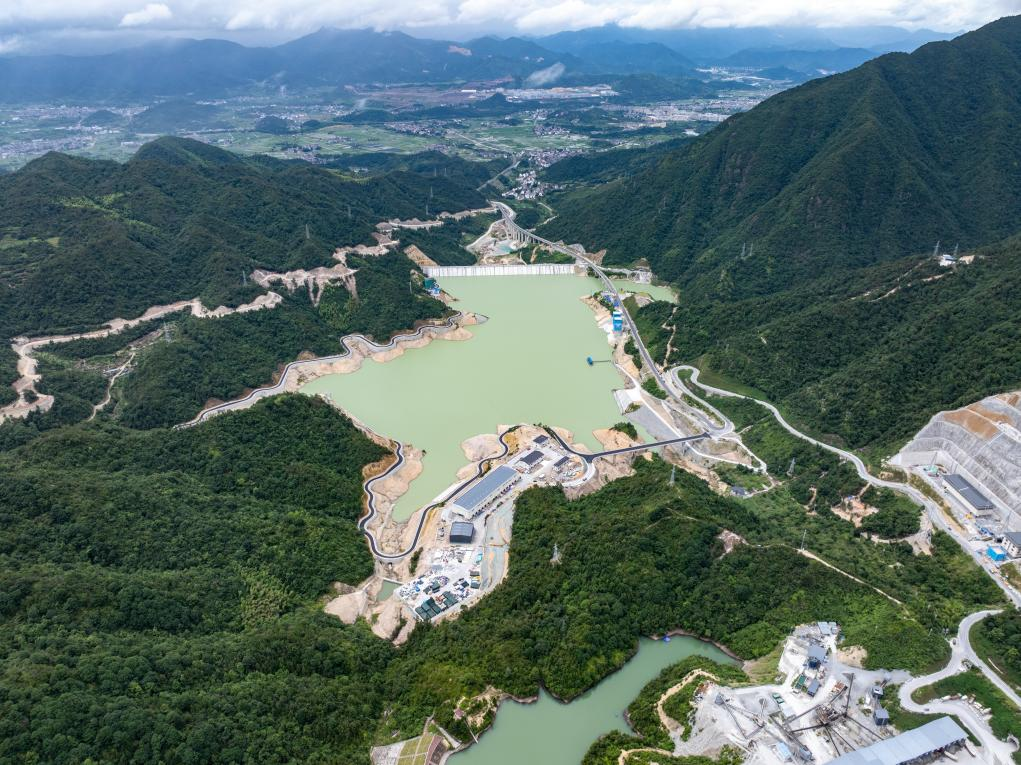 天台抽蓄下水库俯瞰图.png