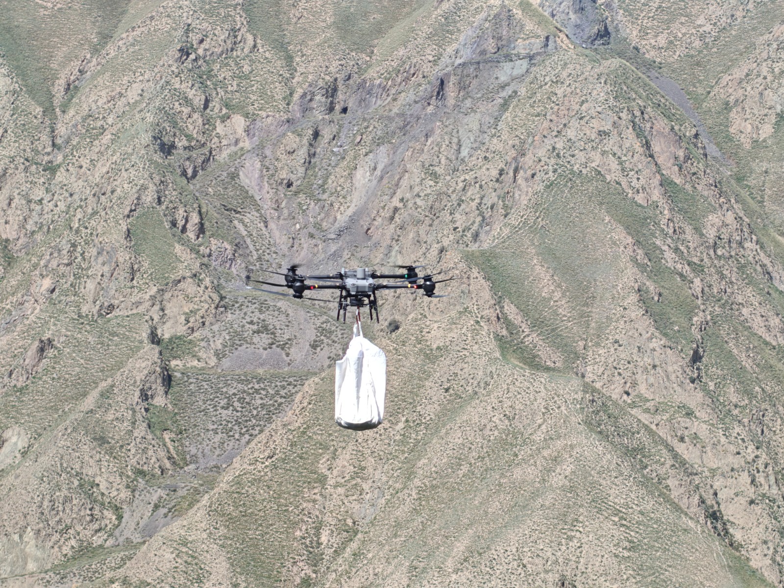 wu_1j5ambi4t2nhbb8891nq81ro5h.jpg wu_1j5ambi4t2nhbb8891nq81ro5h.jpg