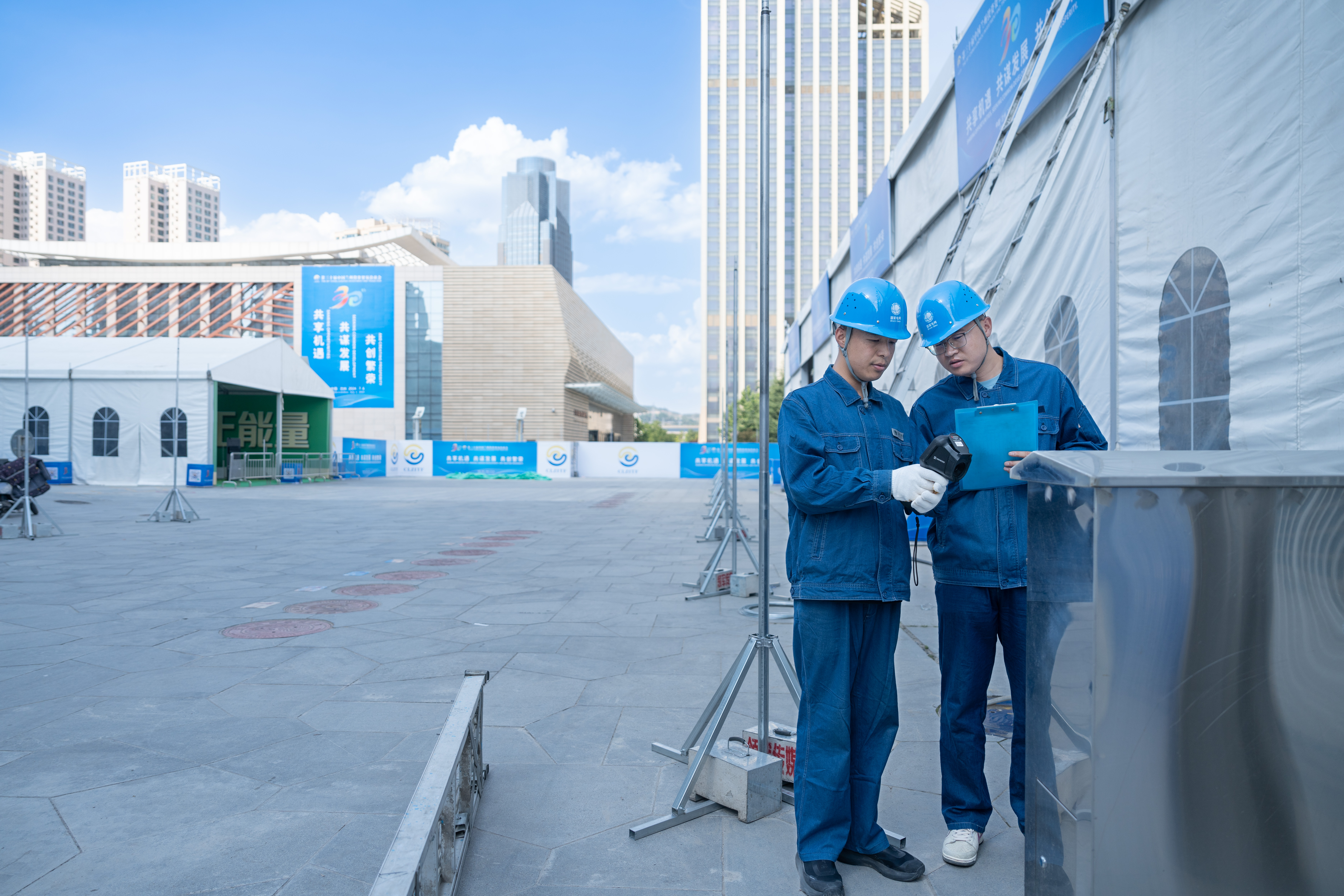 国网兰州供电公司城关供电分公司员工在甘肃国际会展<span class= 国网兰州供电公司城关供电分公司员工在甘肃国际会展<span class=