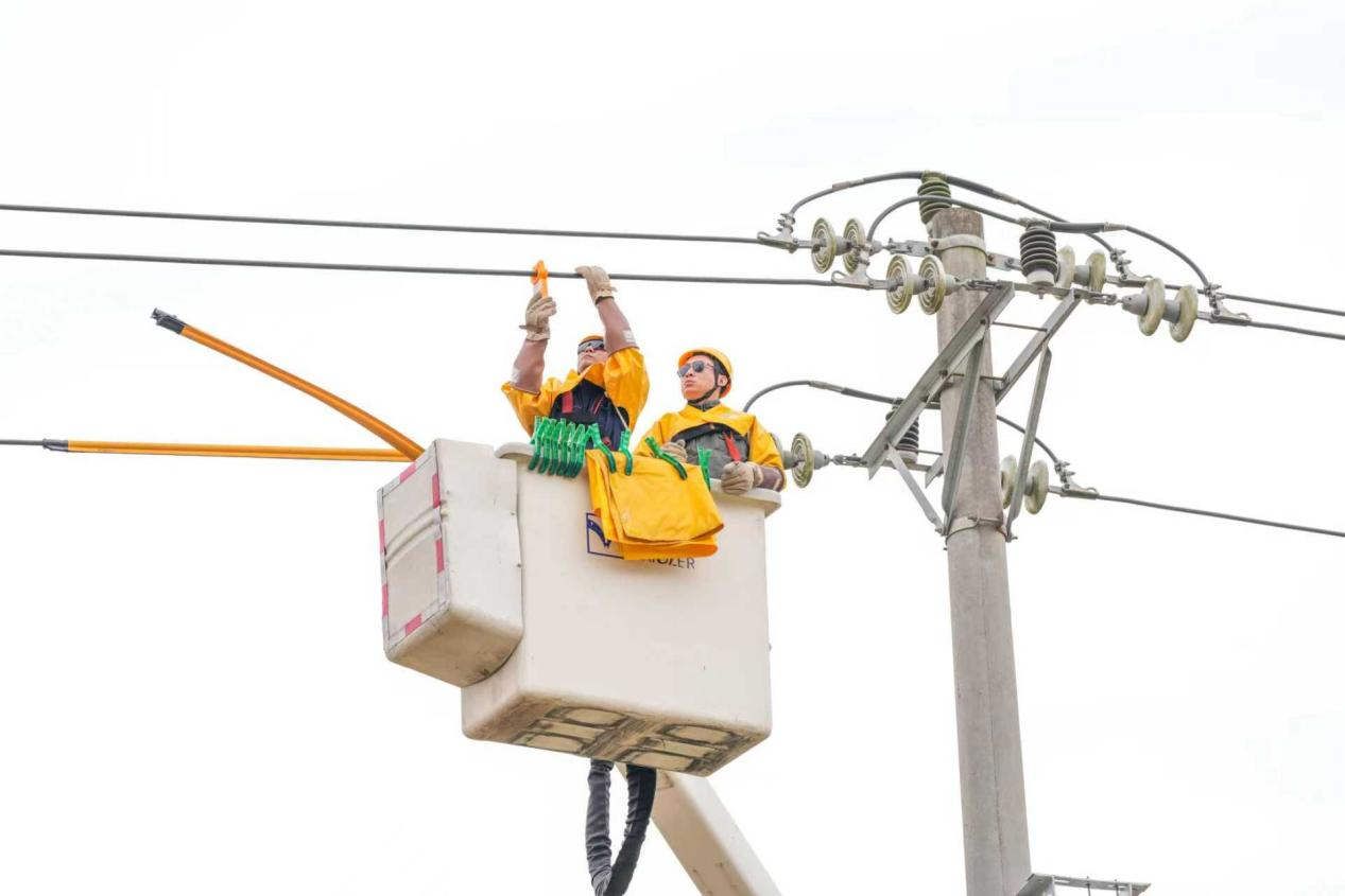 阿斯顿撒.png 阿斯顿撒.png