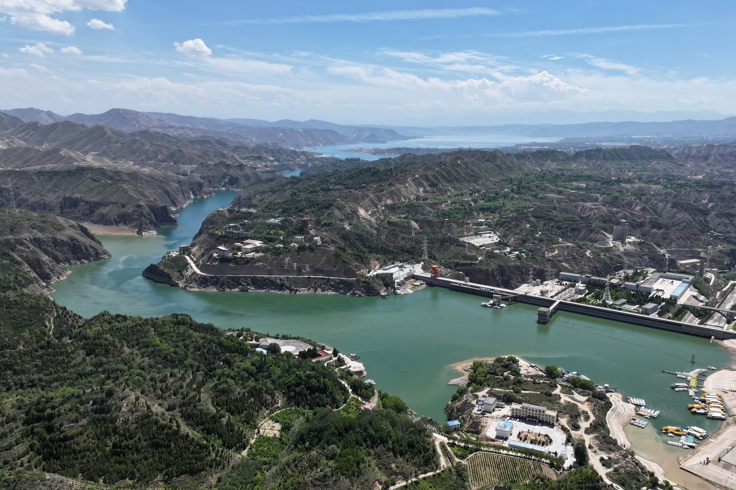 碧水青山映初心——国网甘肃刘家峡水电厂践行“两山”理念二十年纪实 (1).JPG