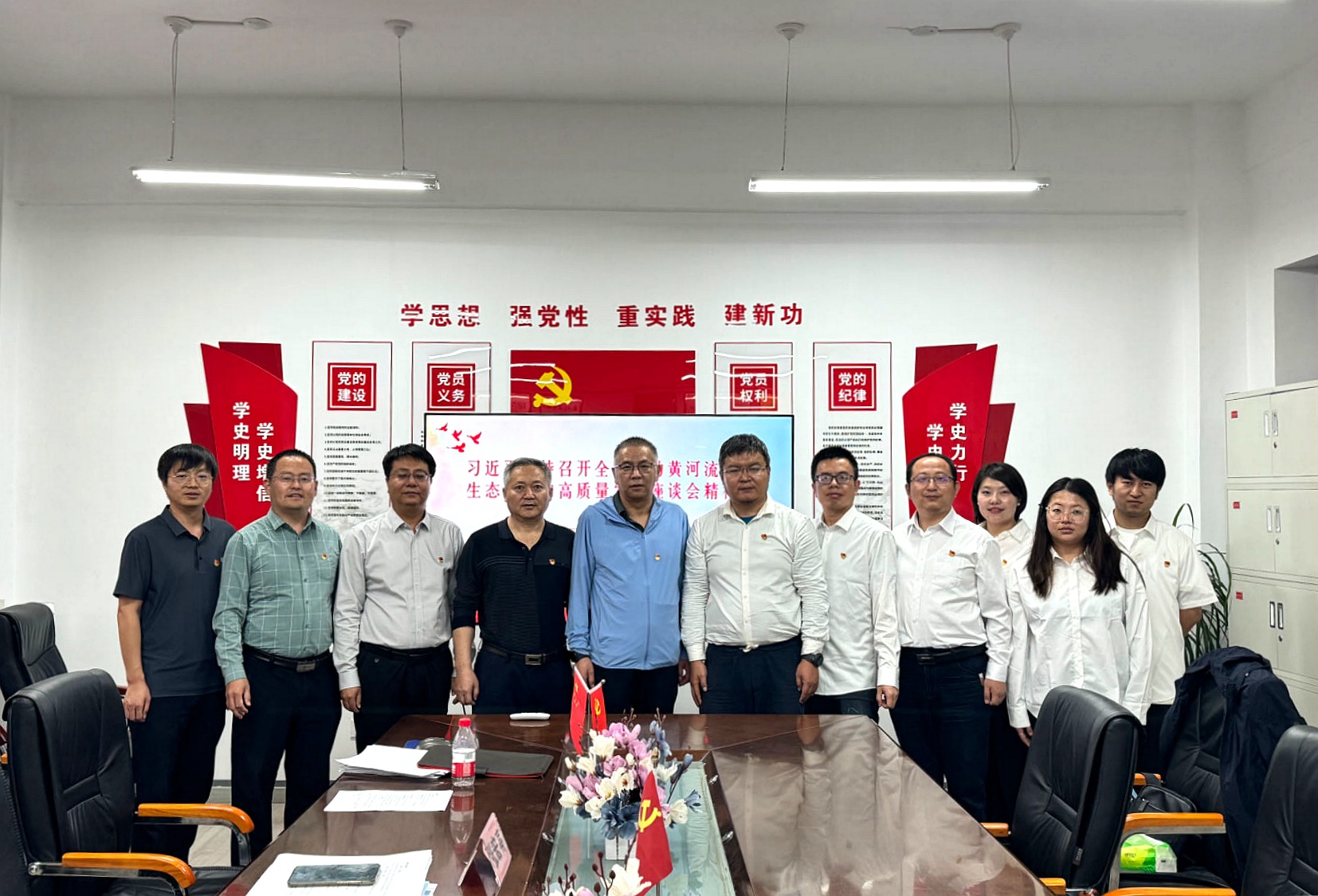 0c9cbd7620835034e21c892e74d507f.jpg 0c9cbd7620835034e21c892e74d507f.jpg