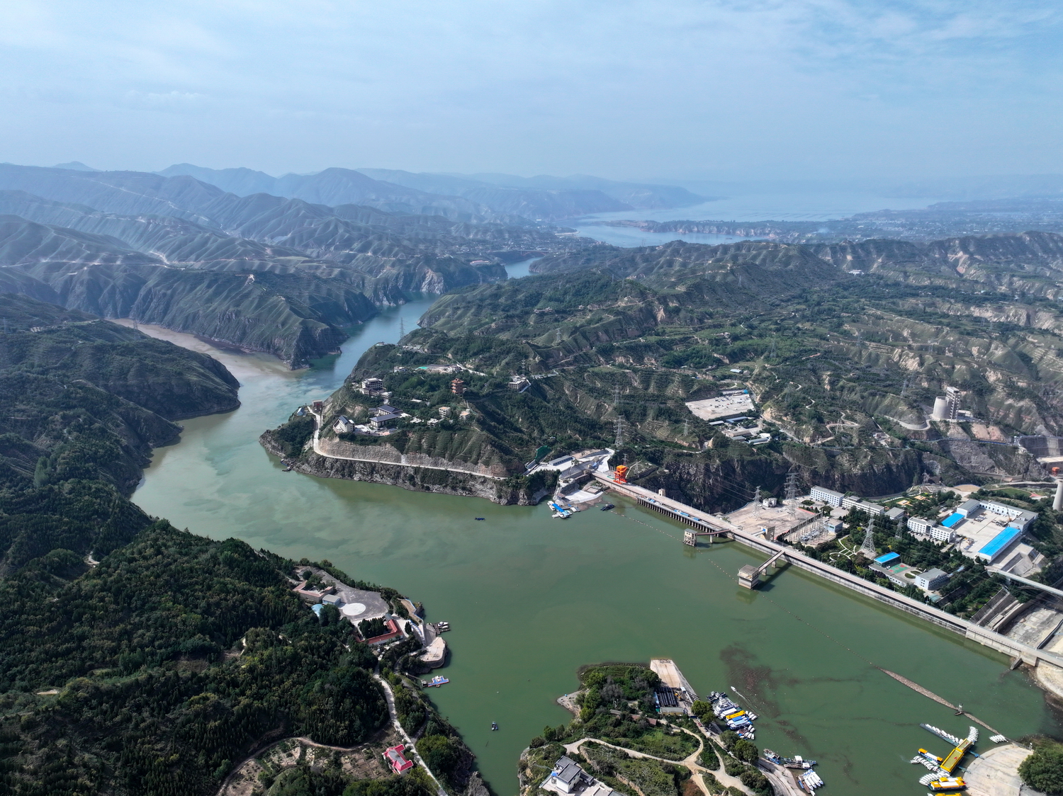 1.刘家峡水电站航拍.jpg