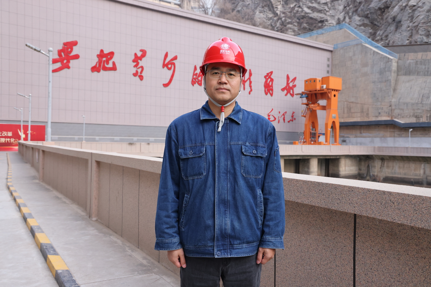 刘家峡水电厂:黄河之畔的电力卫士.JPG 刘家峡水电厂:黄河之畔的电力卫士.JPG